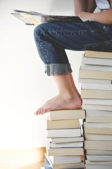 books-1841116_1280-350x525