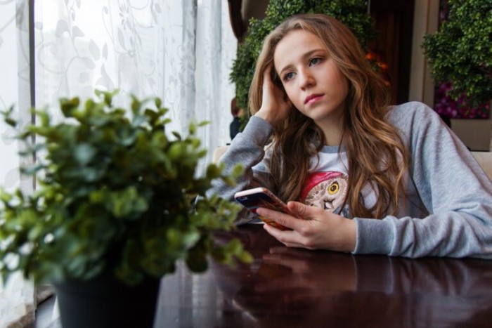 girl-1848477_1920-768x512
