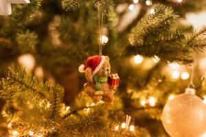 christmas-tree-gcfa14398d_1920-300x200